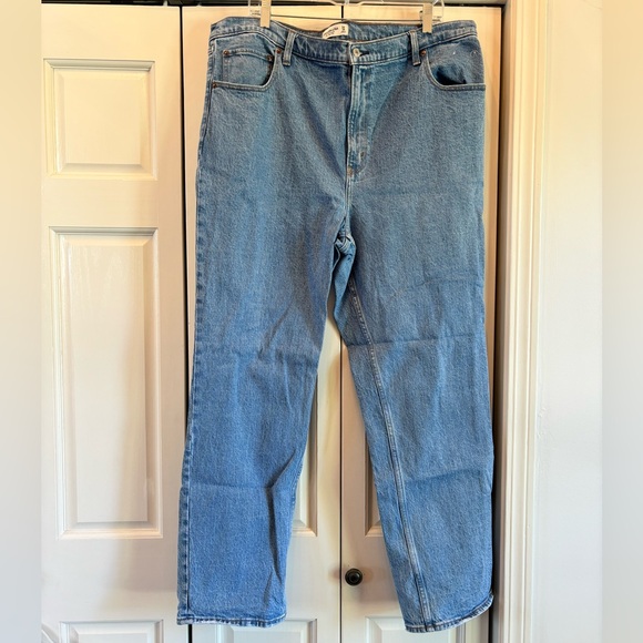 Abercrombie & Fitch The 90’s Straight Ultra High Rise, 34/18 - Picture 1 of 8